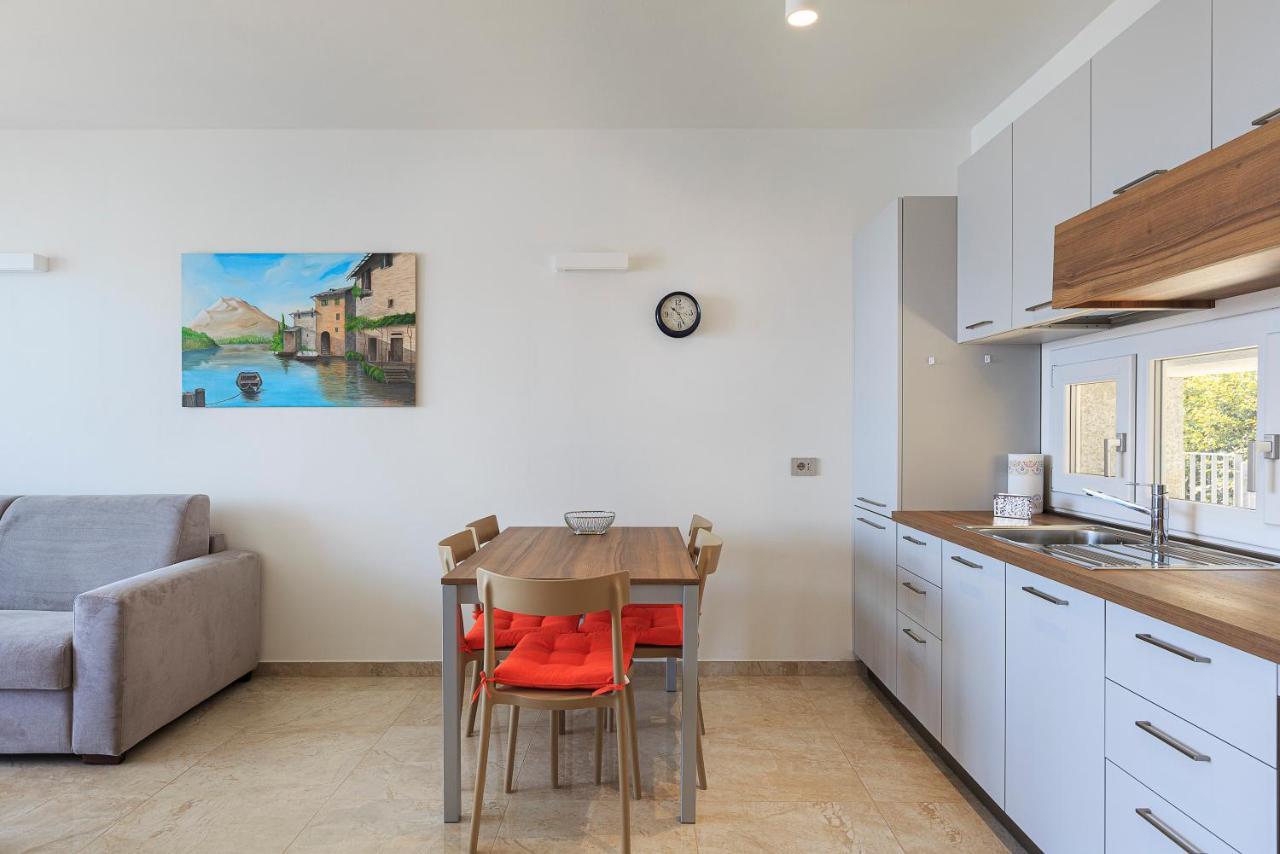 Appartamento Carolnoemi - Vista Lago - By Impero House Baveno Kültér fotó